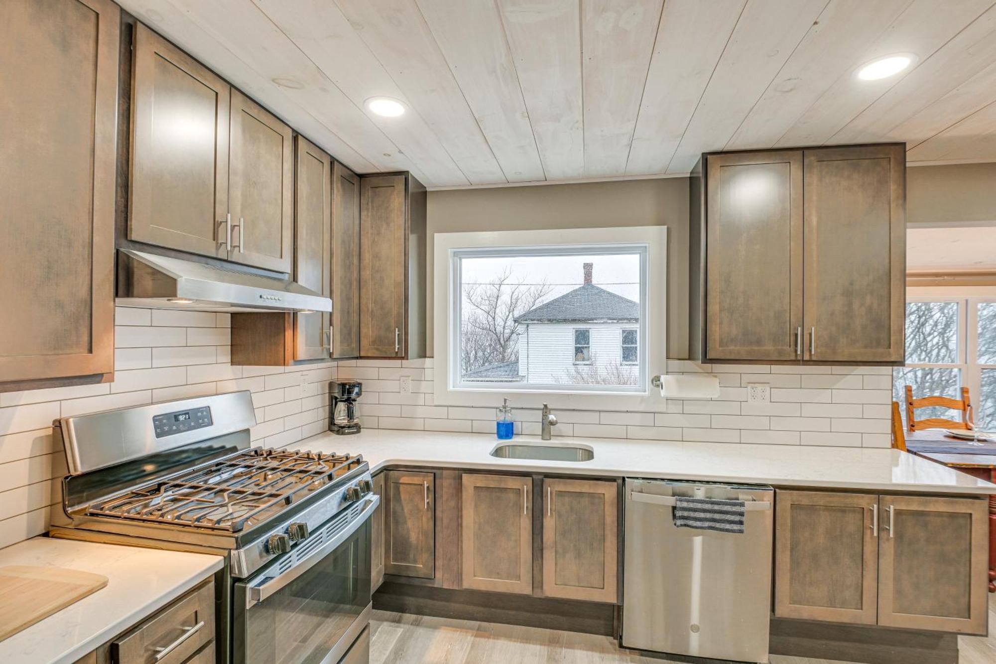 Cozy Maine Getaway Covered Deck, Walk To Beach! Lubec Экстерьер фото
