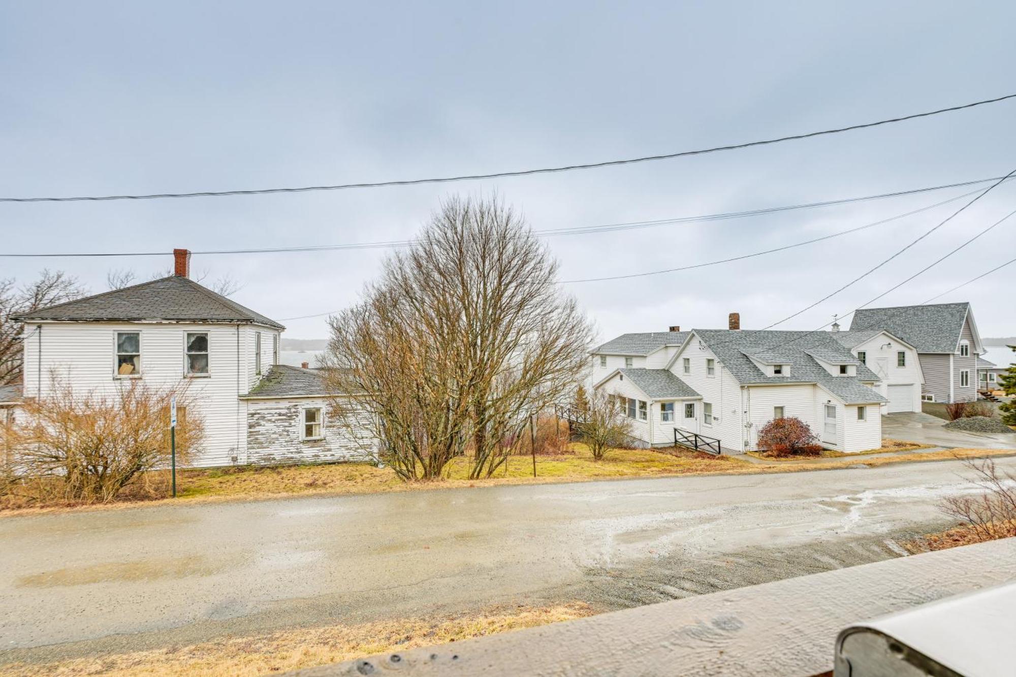 Cozy Maine Getaway Covered Deck, Walk To Beach! Lubec Экстерьер фото